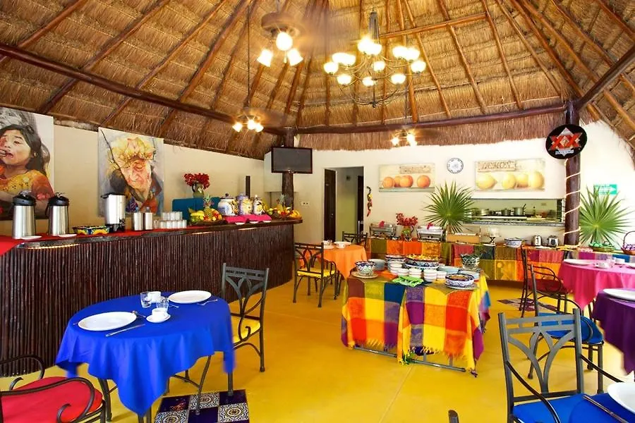 ****  Hacienda Paradise Hotel Playa del Carmen Mexico