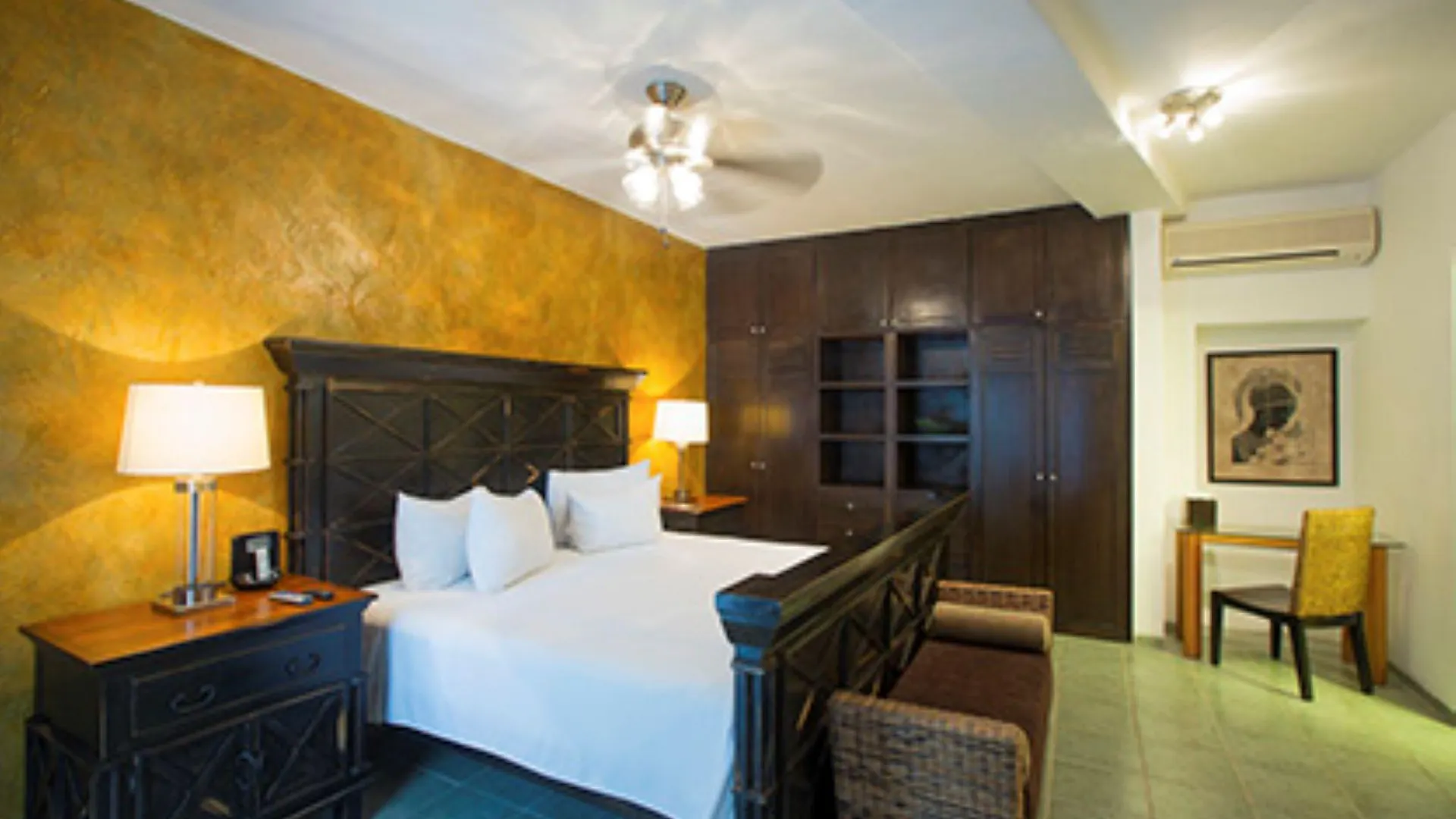 ****  Hacienda Paradise Hotel Playa del Carmen Mexico