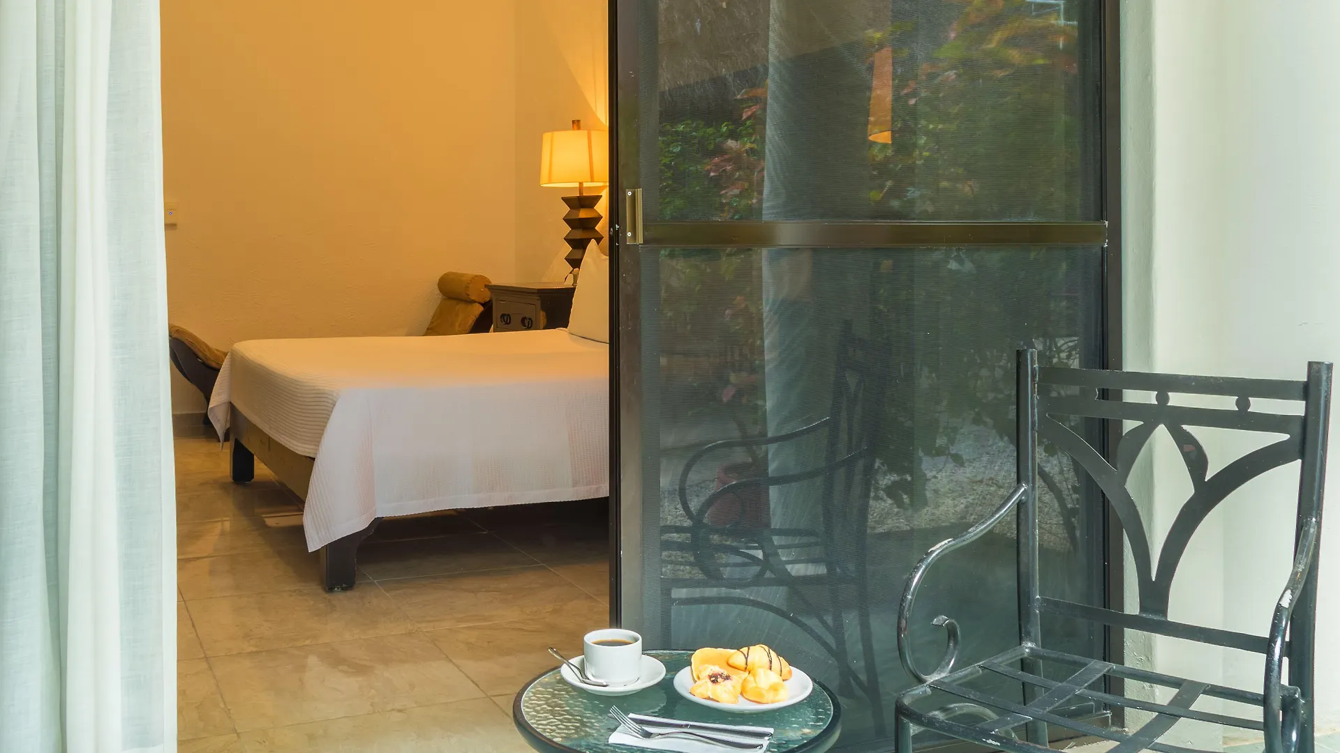 Hacienda Paradise Hotel Playa del Carmen Mexico