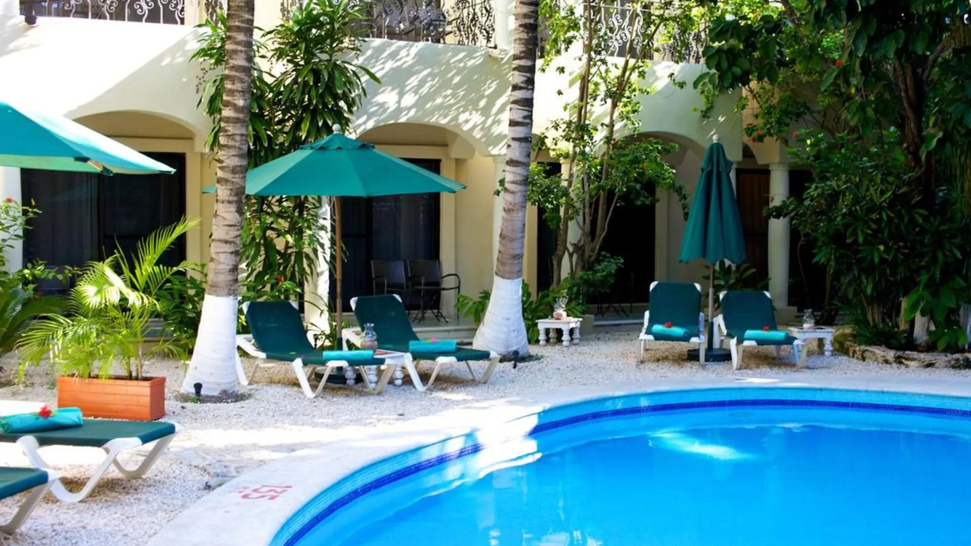 Hacienda Paradise Hotel Playa del Carmen 4*,