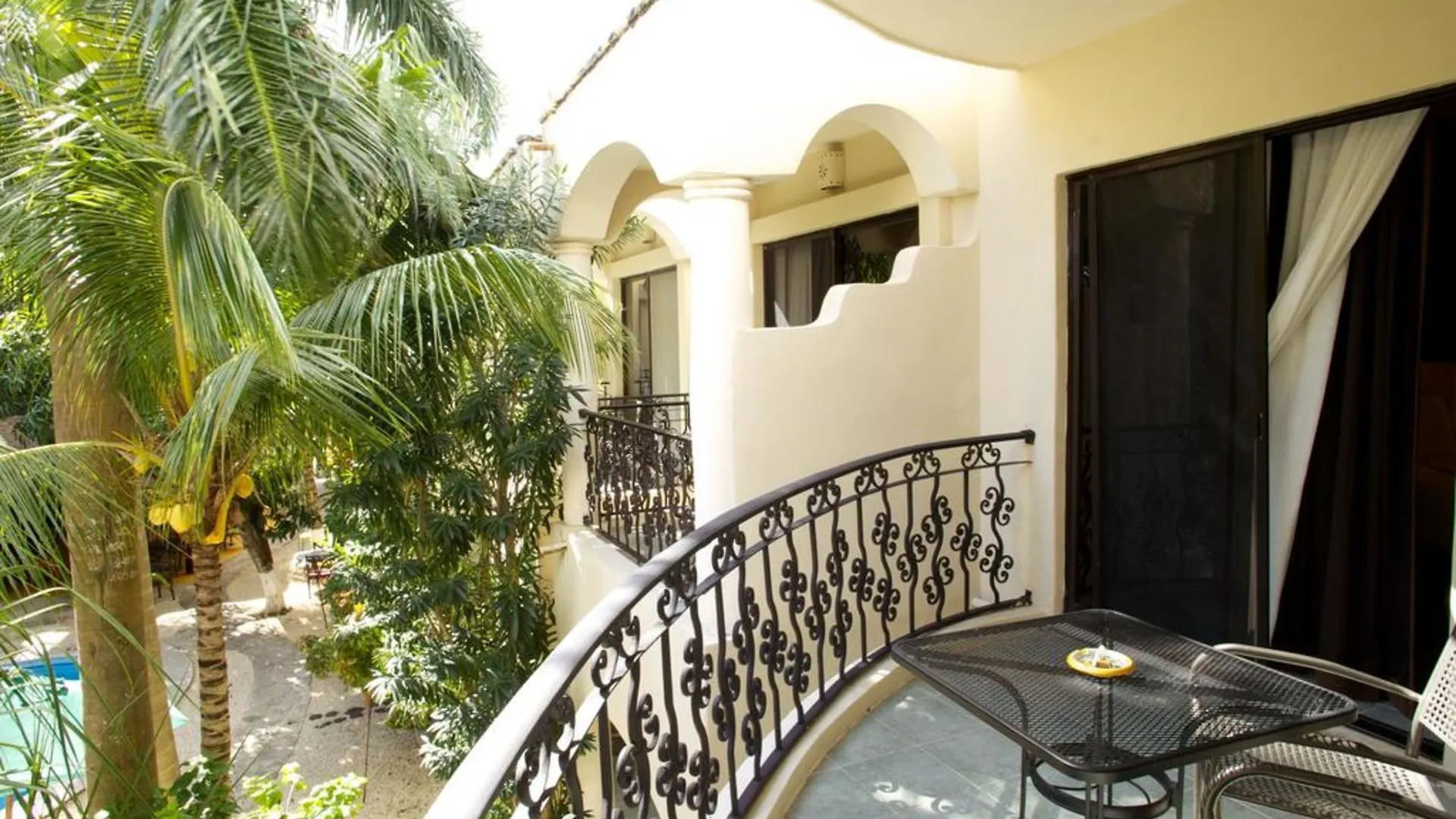 Hacienda Paradise Hotel Playa del Carmen