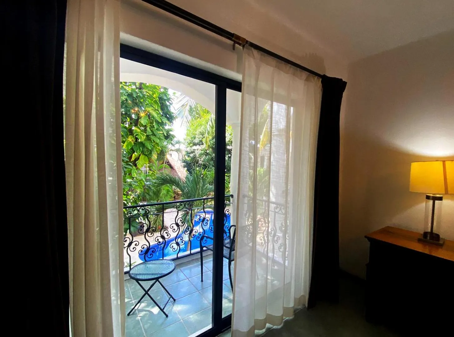 ****  Hacienda Paradise Hotel Playa del Carmen Mexico